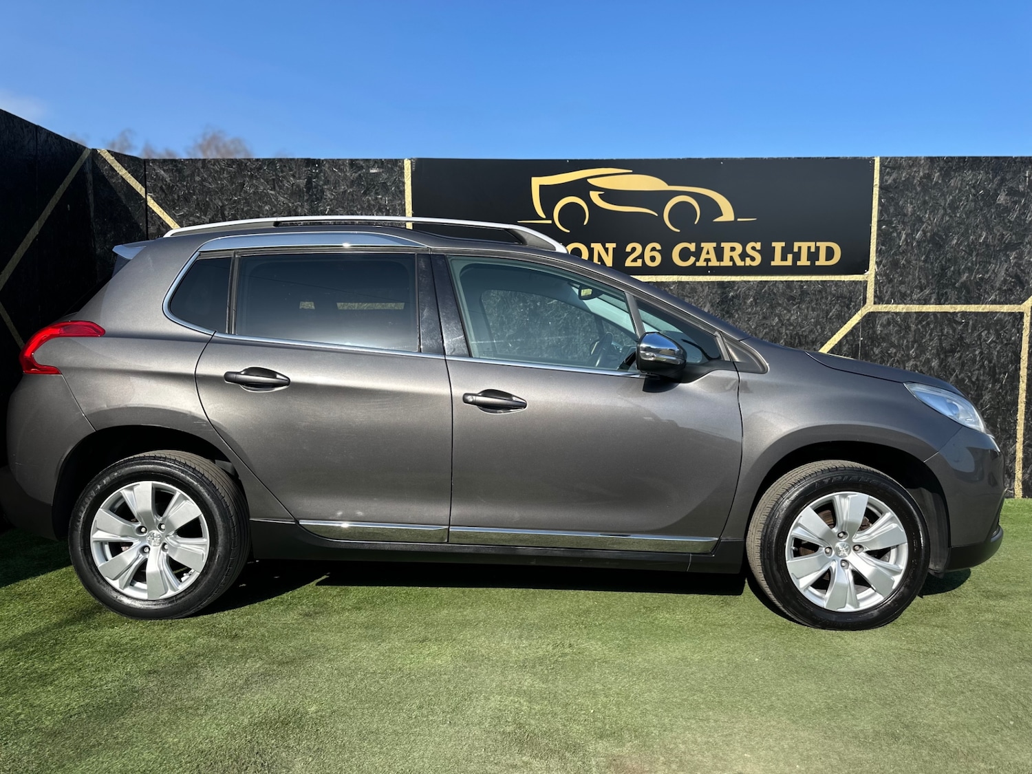 Used Peugeot 2008 2015 for sale - 77760295: Photo 2