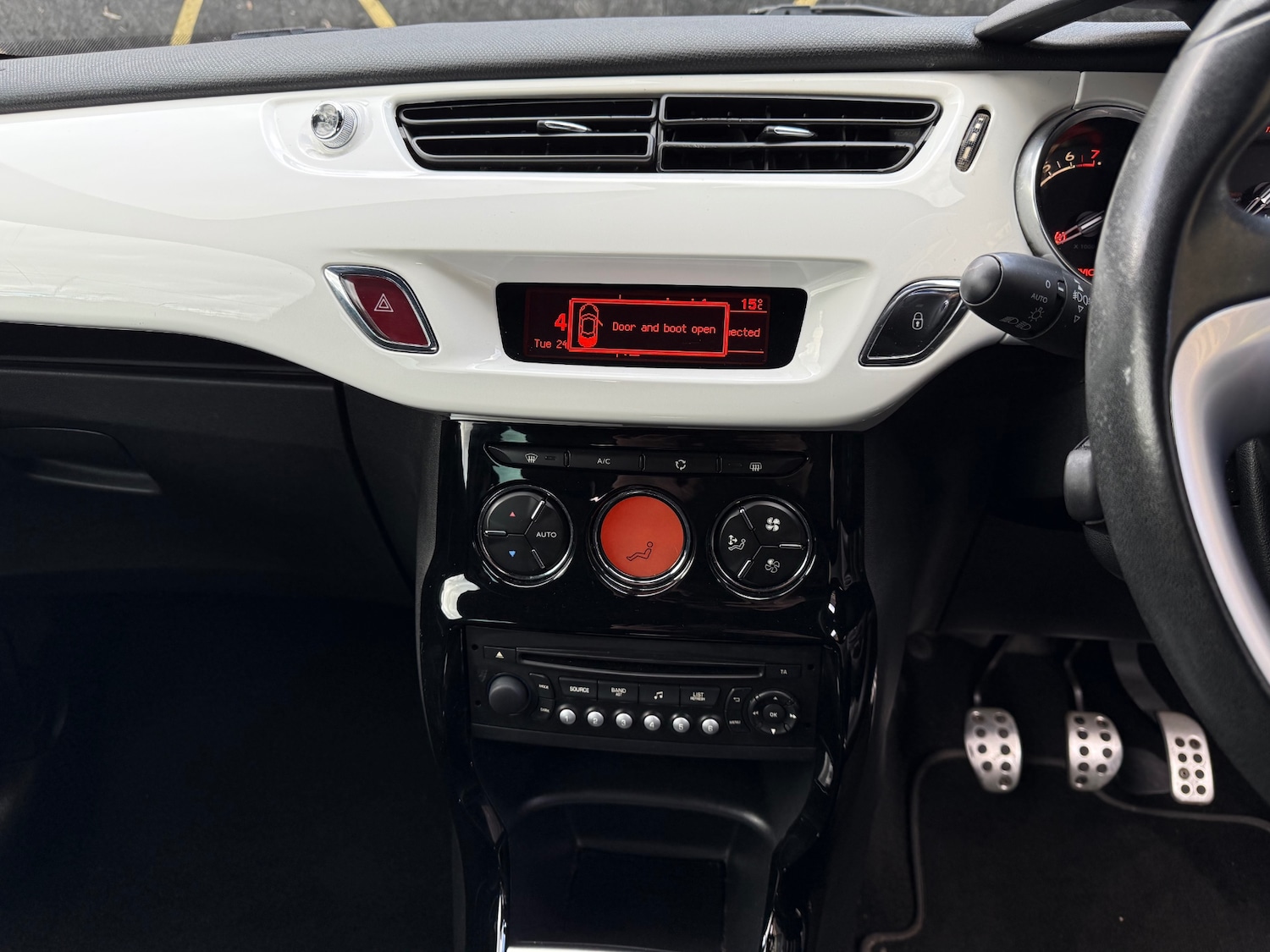 Used Citroen DS3 2015 for sale - 78000400: Photo 11