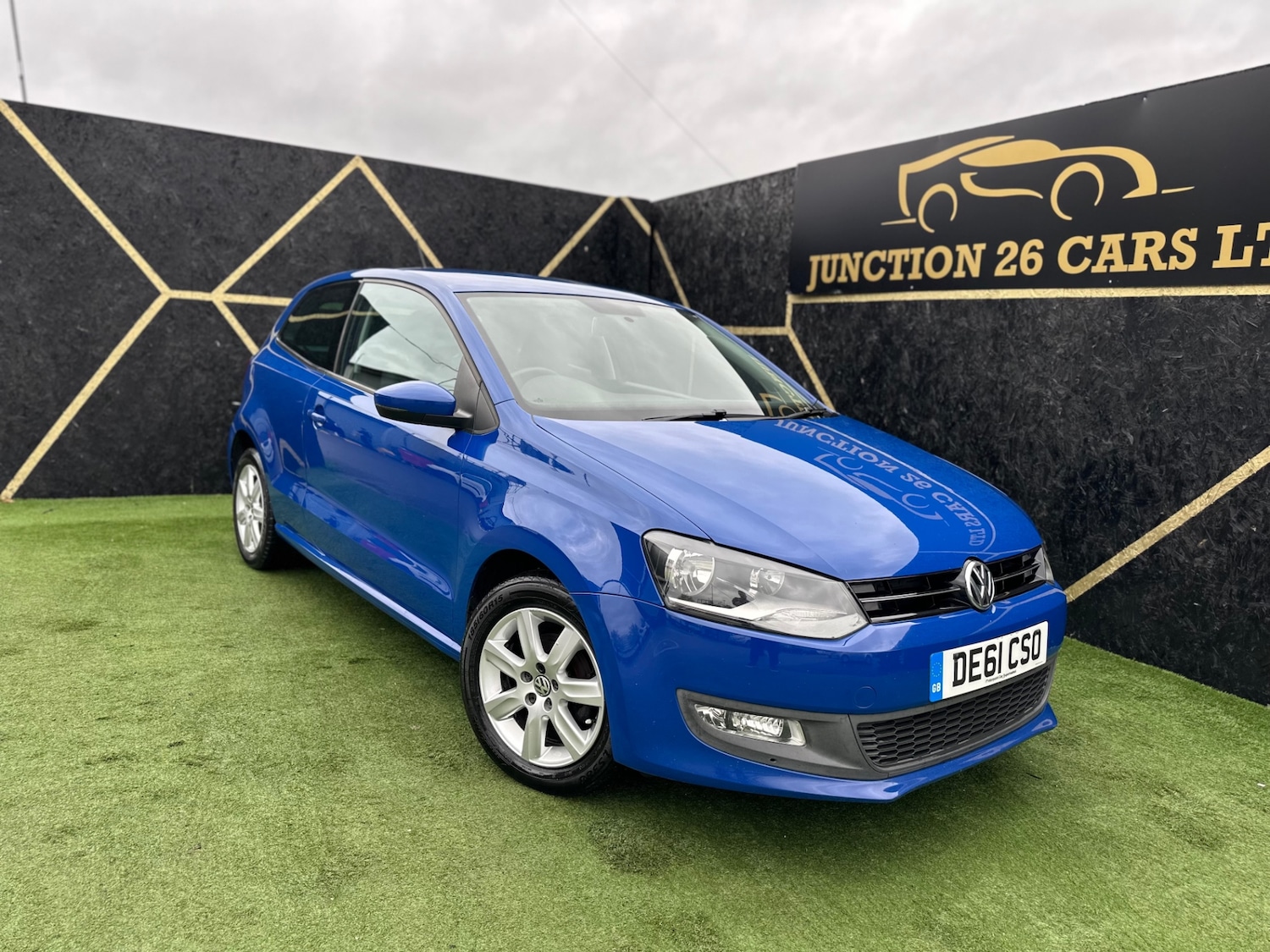 Used Volkswagen Polo 2011 for sale - 76544389: Photo 1