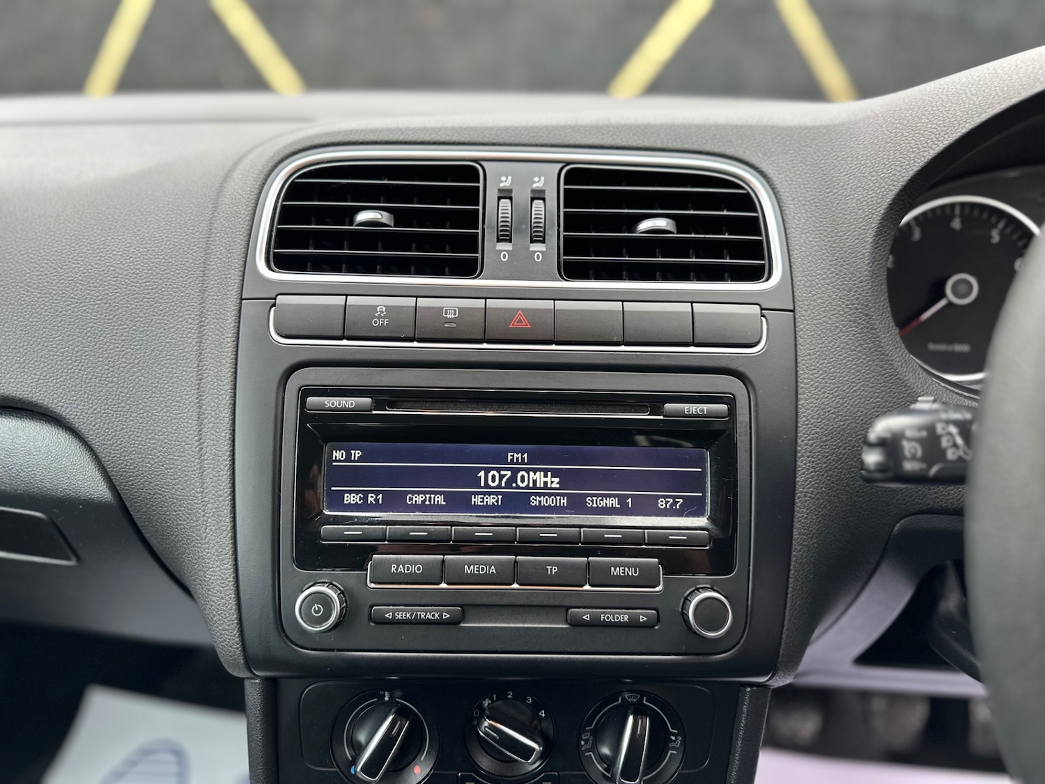 Used Volkswagen Polo 2011 for sale - 76544389: Photo 10