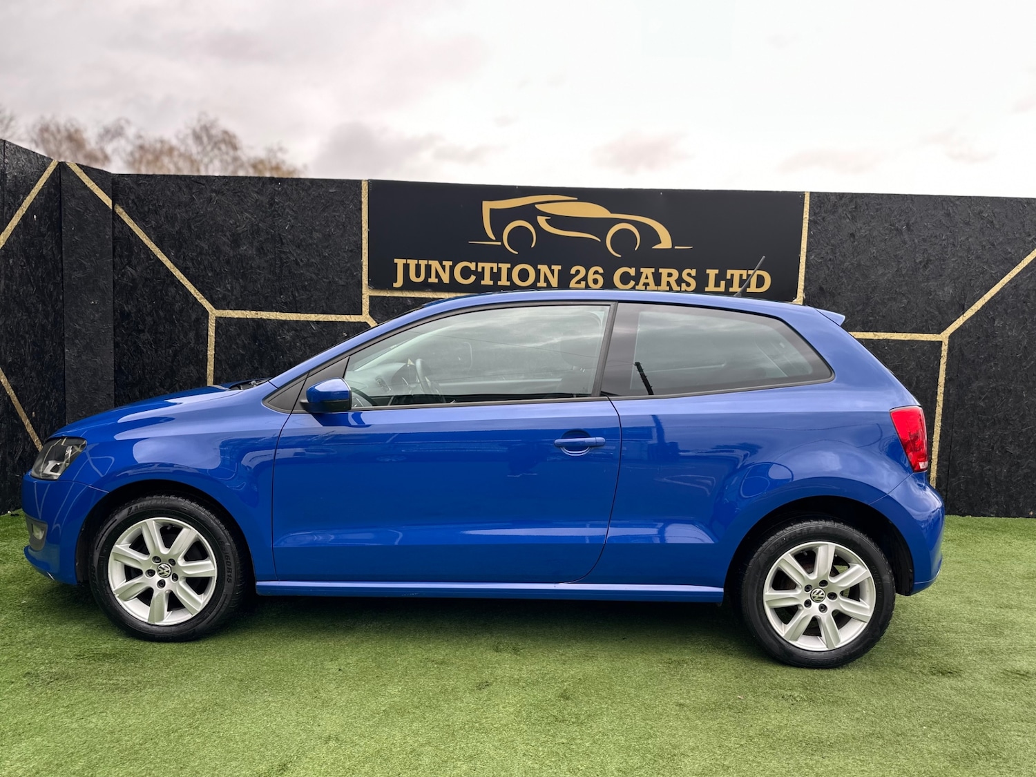 Used Volkswagen Polo 2011 for sale - 76544389: Photo 4