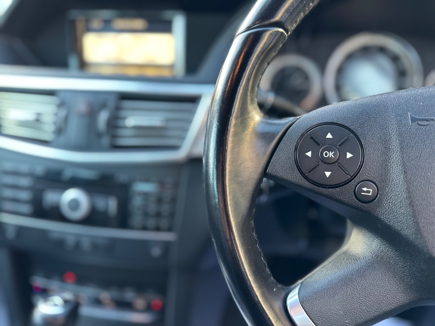 Used Mercedes-Benz E Class 2011 for sale - 76599711: Photo 13