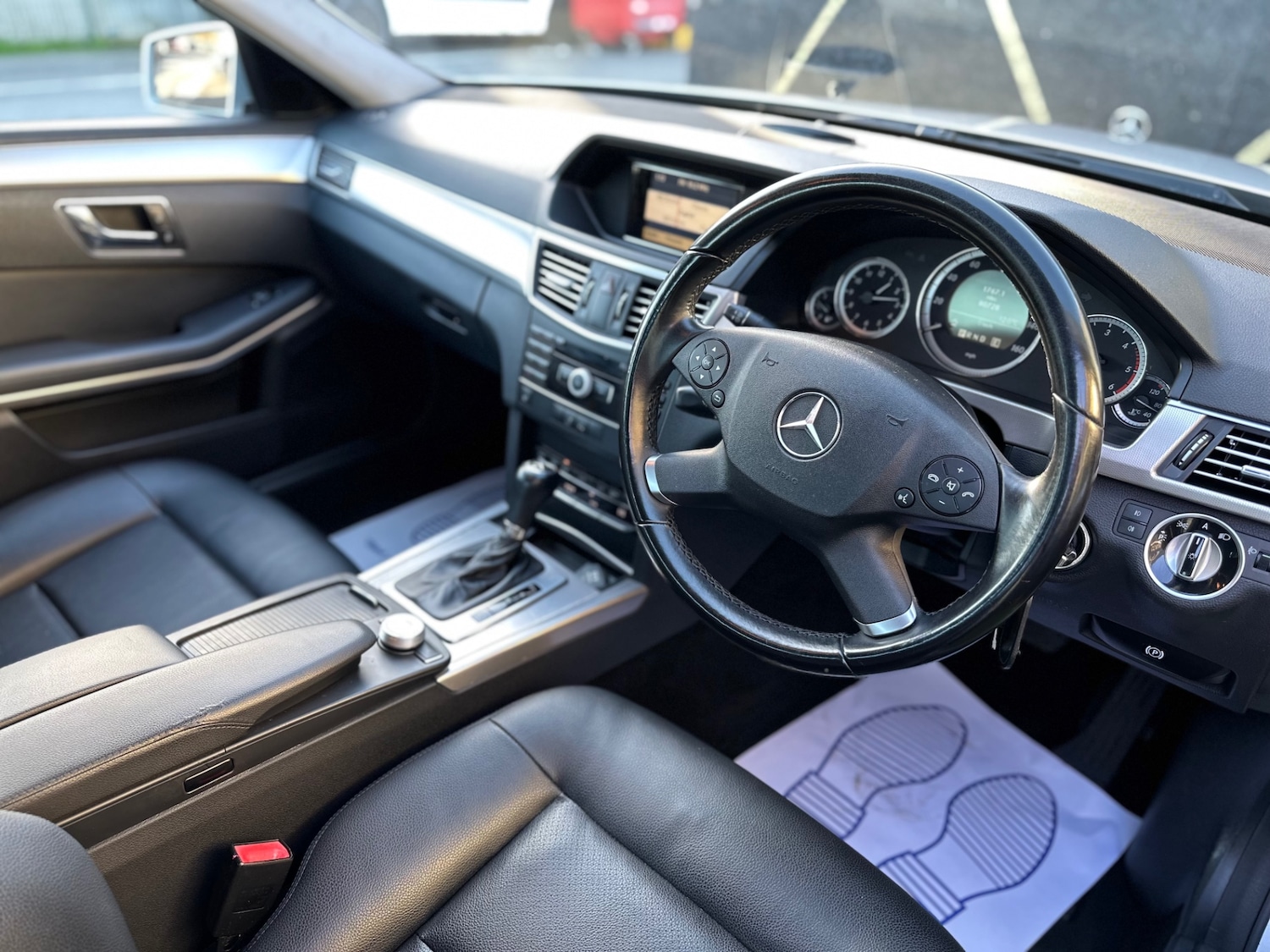 Used Mercedes-Benz E Class 2011 for sale - 76599711: Photo 6