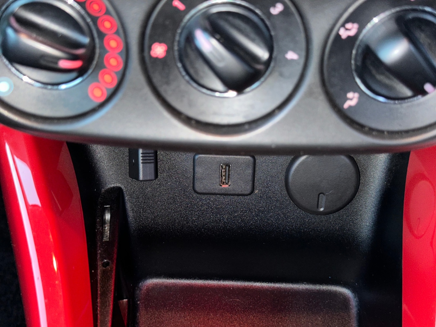 Used Vauxhall ADAM 2014 for sale - 76908291: Photo 18