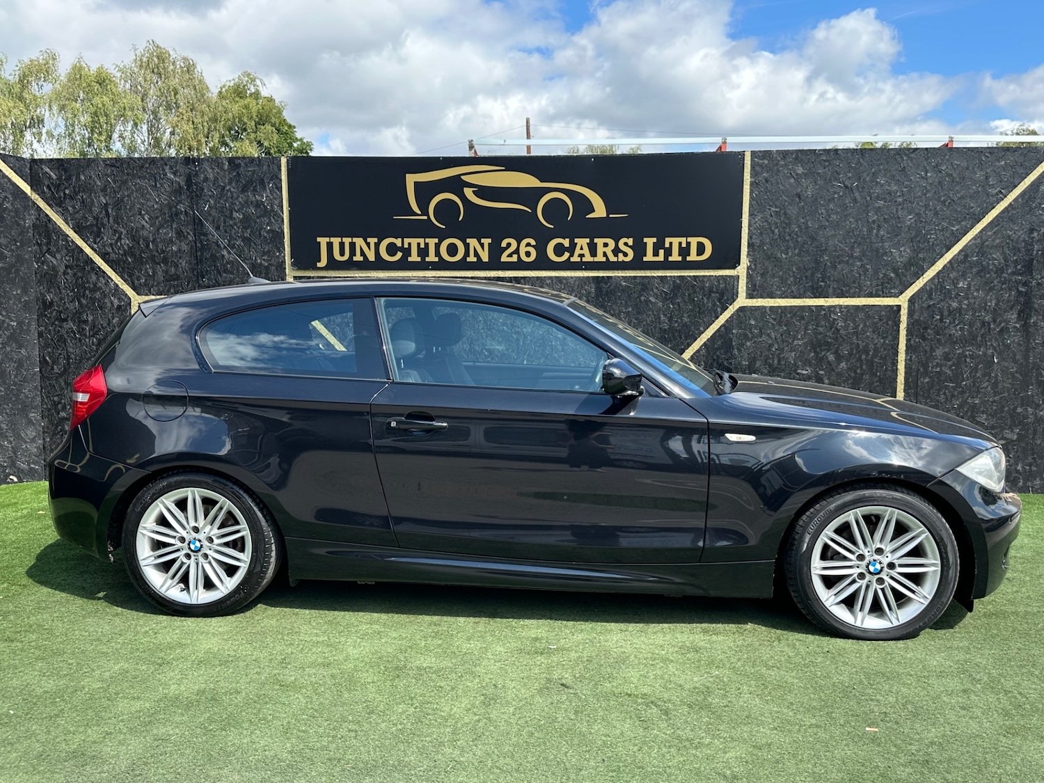 Used BMW 1 Series 2010 for sale - 76436687: Photo 2