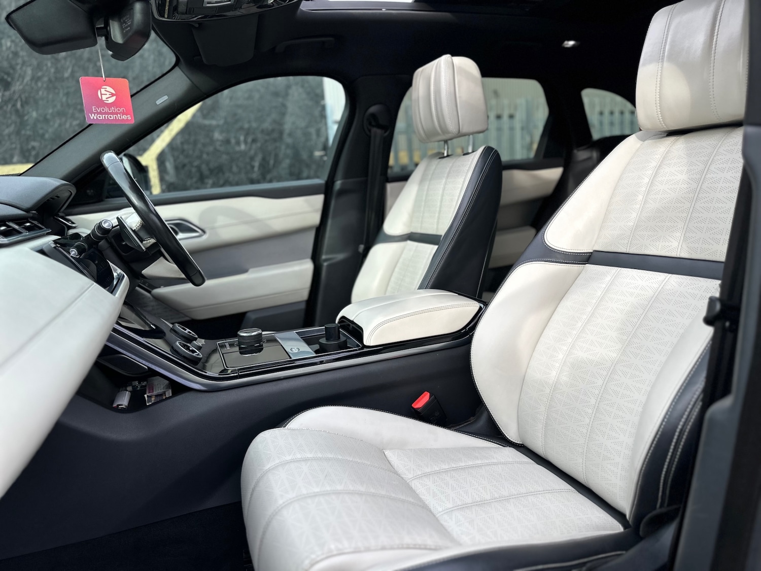 Used Land Rover Range Rover Velar 2017 for sale - 77630897: Photo 10