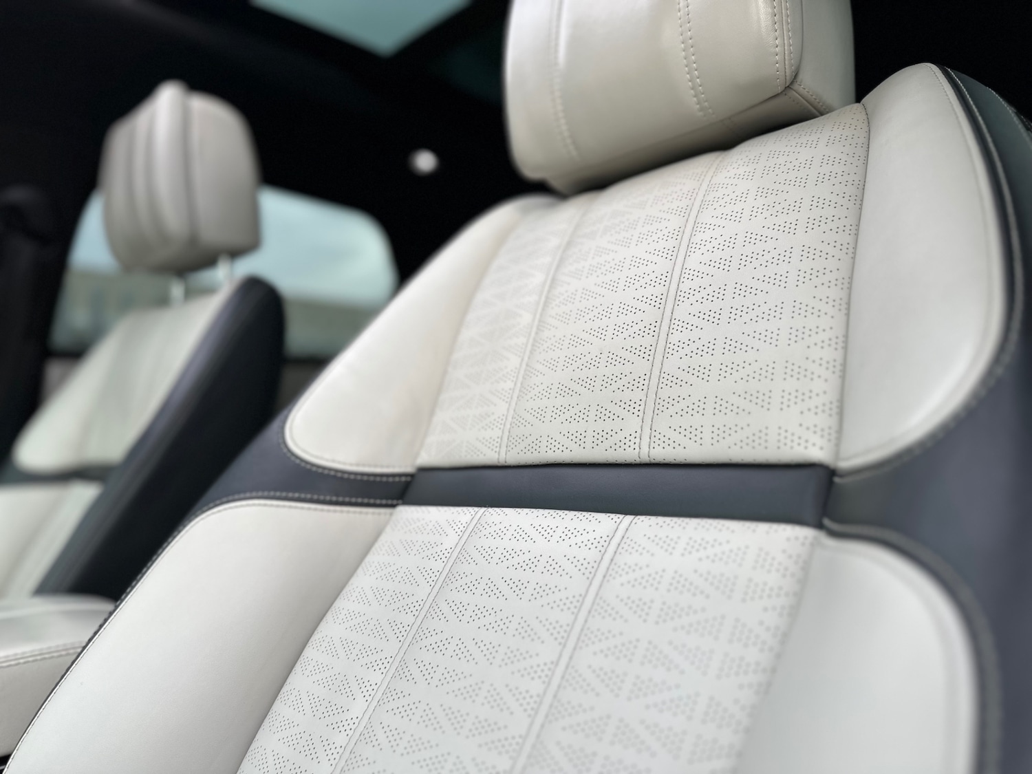 Used Land Rover Range Rover Velar 2017 for sale - 77630897: Photo 18