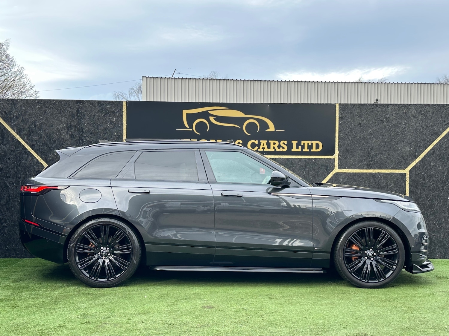 Used Land Rover Range Rover Velar 2017 for sale - 77630897: Photo 3