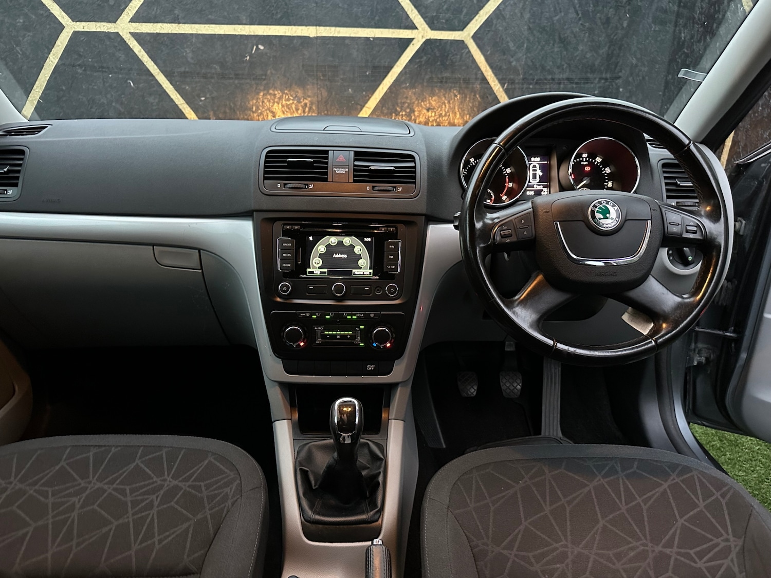 Used Skoda Yeti 2012 for sale - 76268191: Photo 8