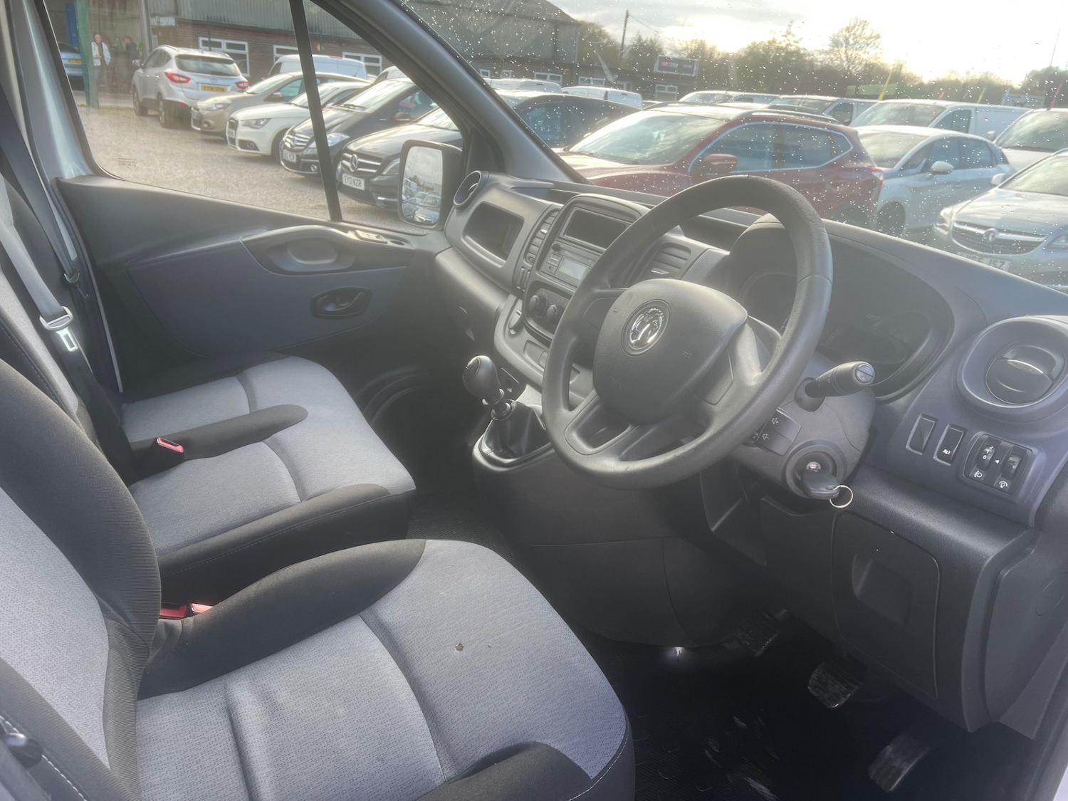 Used Vauxhall Vivaro 2016 for sale - 76612230: Photo 12