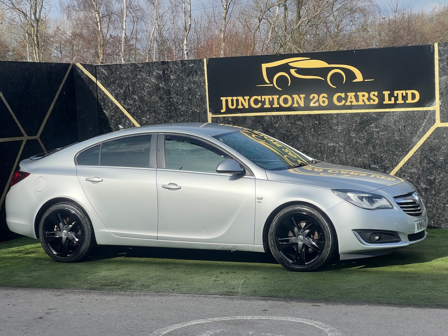Used Vauxhall Insignia 2014 for sale - 77663069: Photo 2