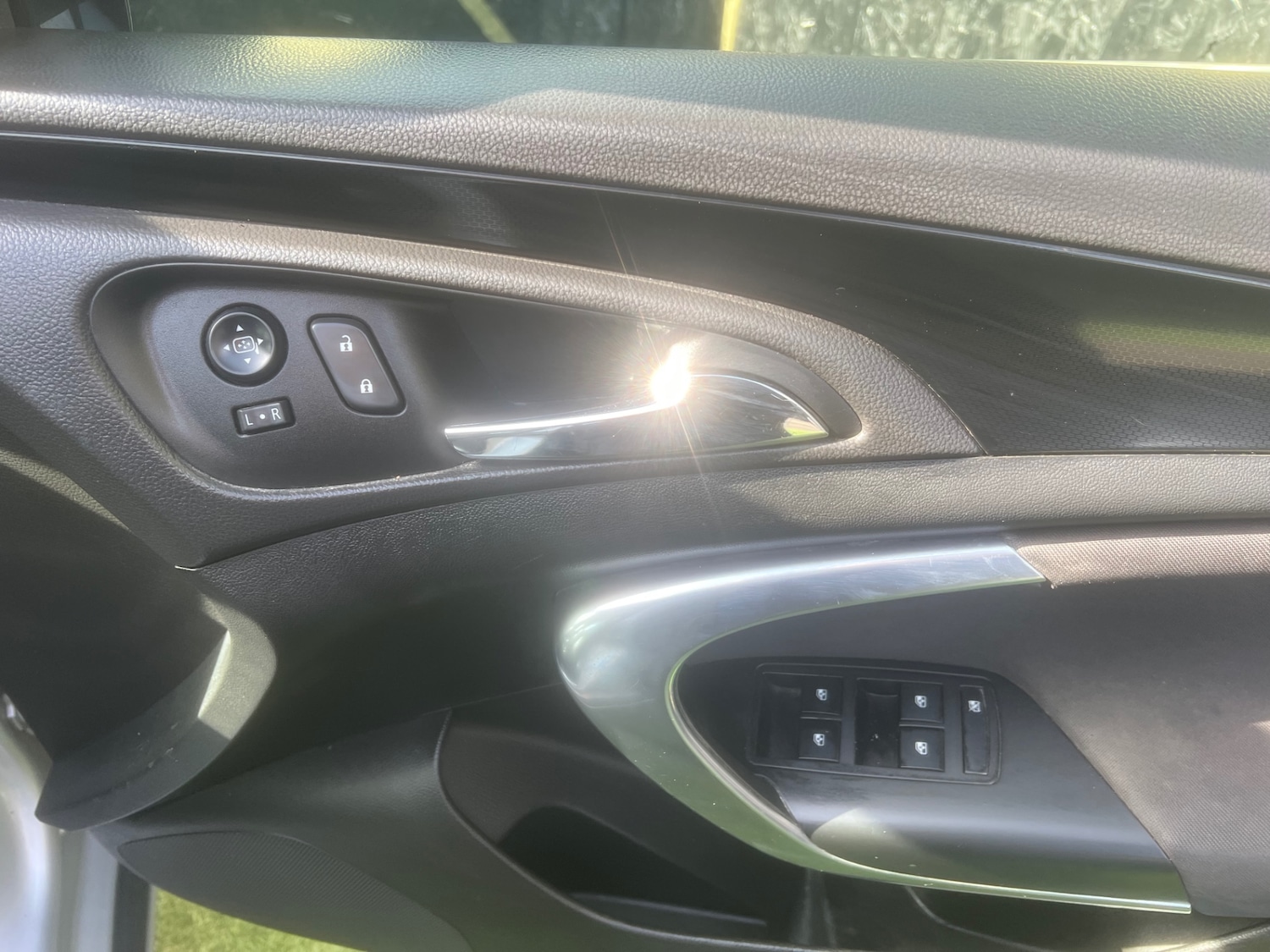 Used Vauxhall Insignia 2014 for sale - 77663069: Photo 9