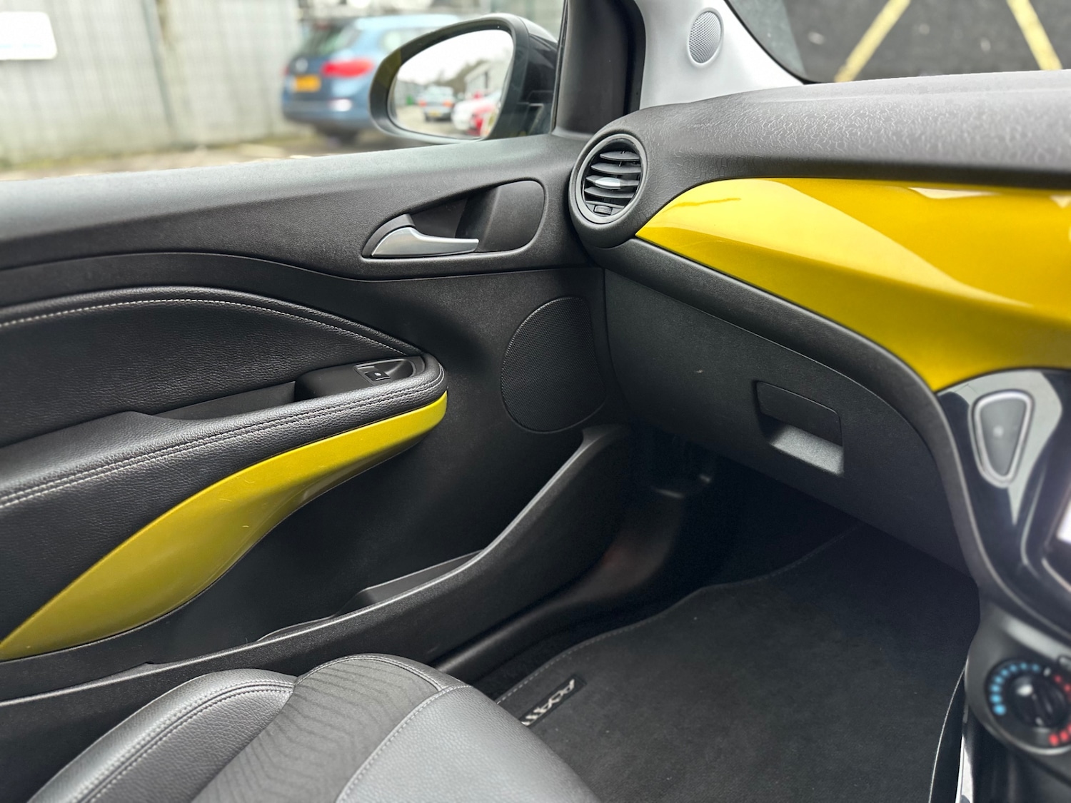 Used Vauxhall ADAM 2015 for sale - 77418381: Photo 13