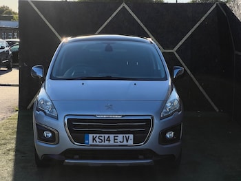 Used Peugeot 3008 2014 for sale - 76028013: Photo