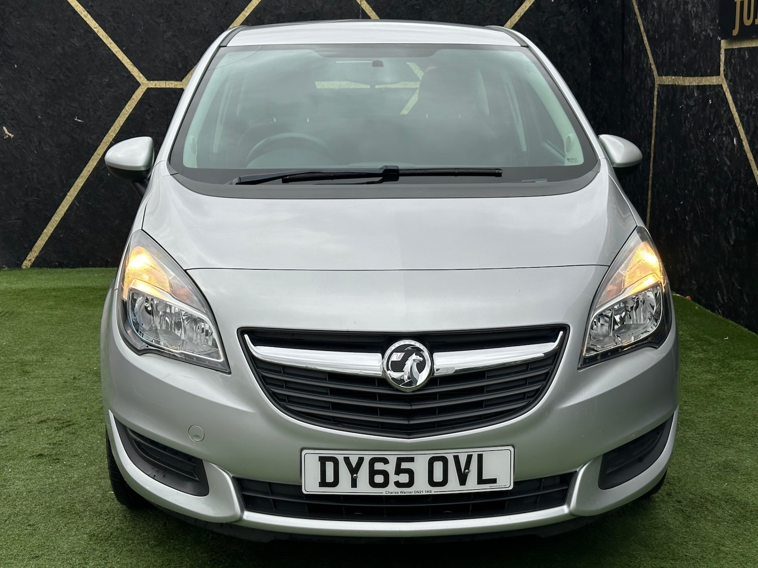 Used Vauxhall Meriva 2015 for sale - 76422447: Photo 3