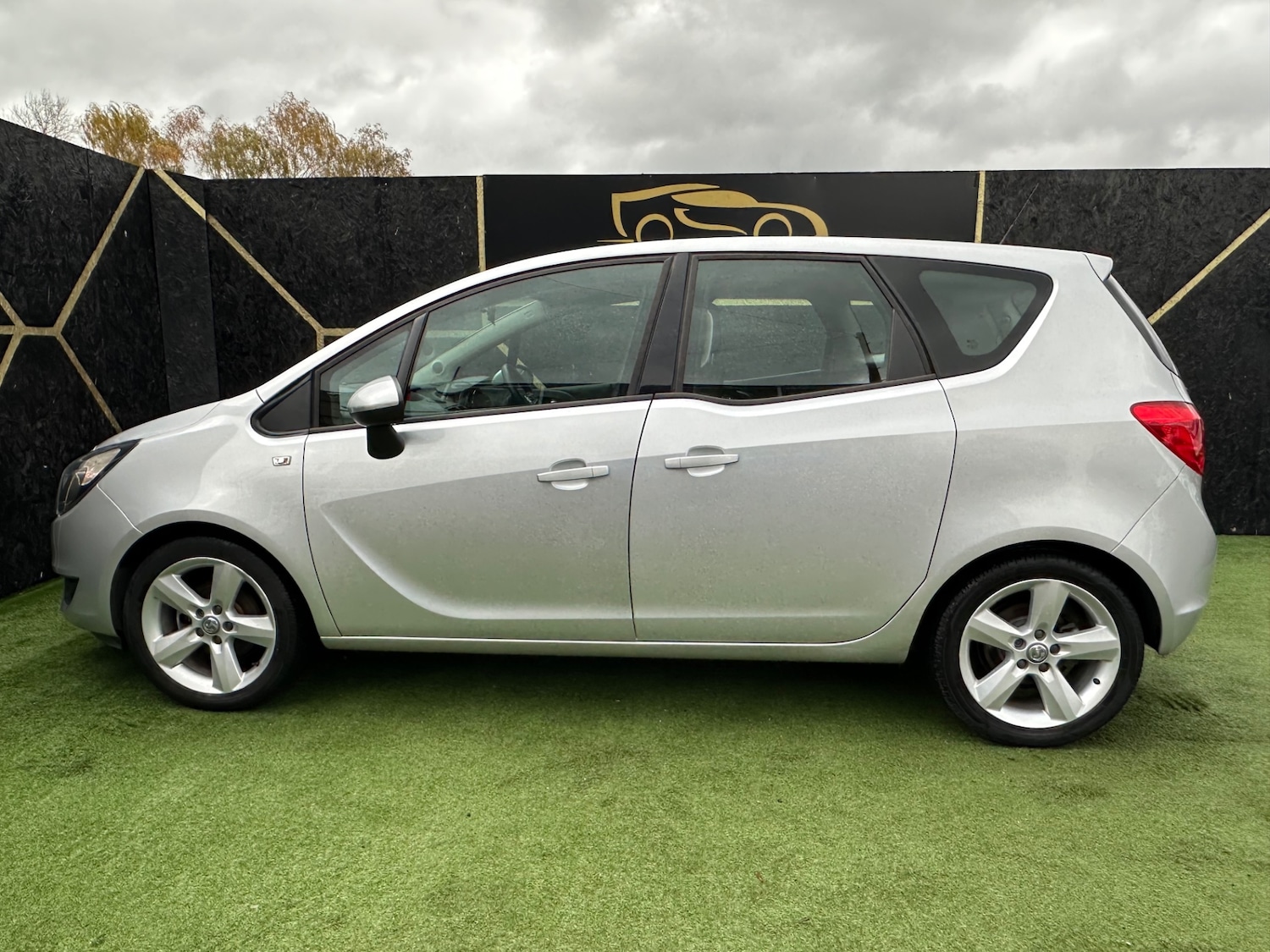 Used Vauxhall Meriva 2015 for sale - 76422447: Photo 4