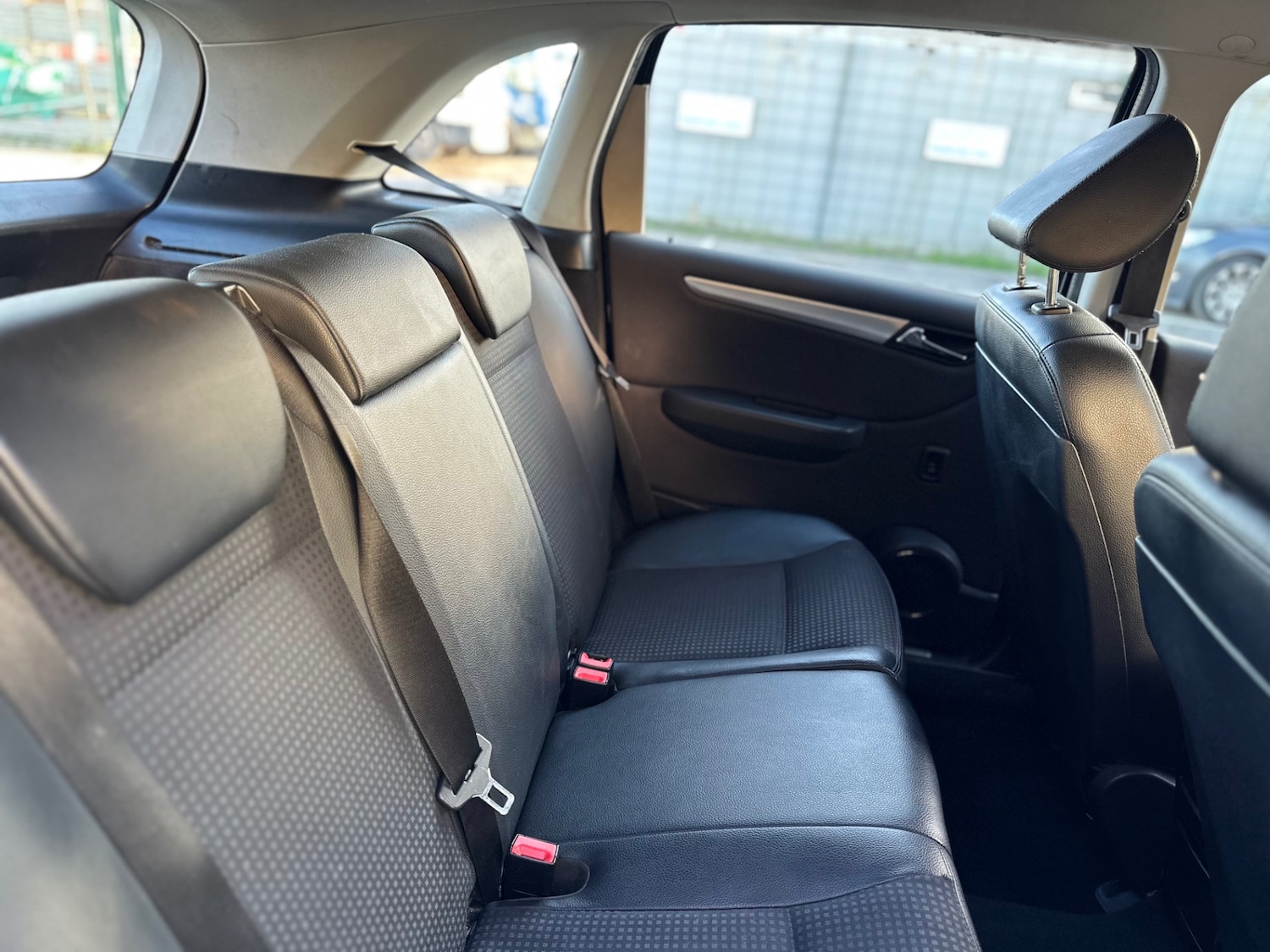 Used Mercedes-Benz B Class 2010 for sale - 76651182: Photo 6