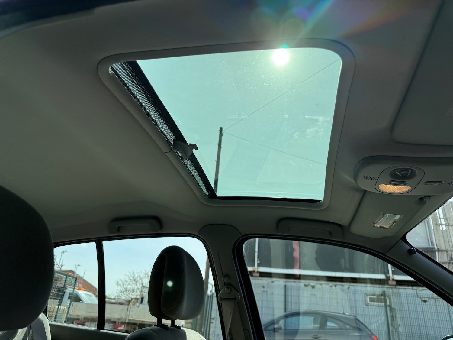 Used Renault Clio 2001 for sale - 78197925: Photo 14