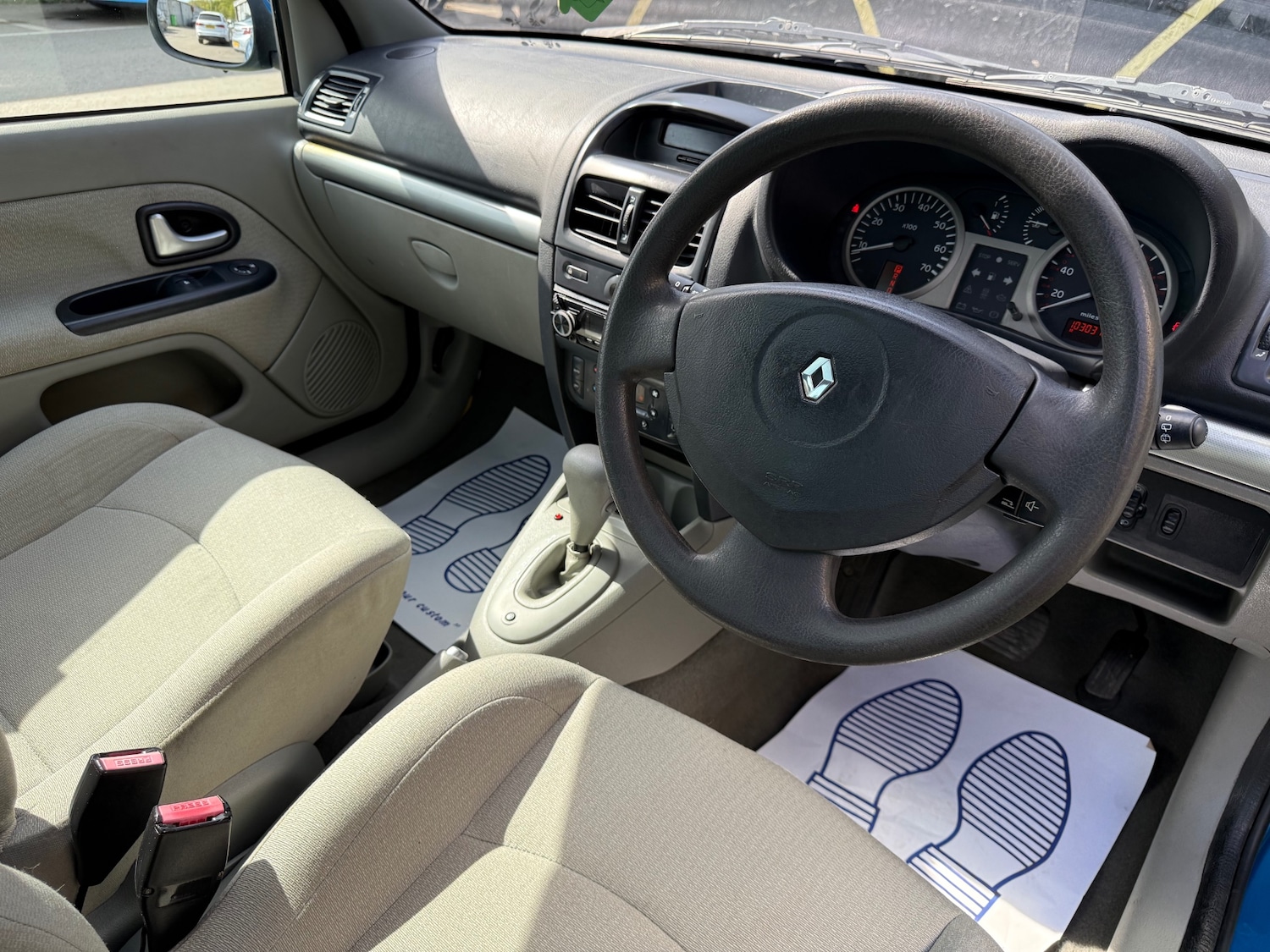 Used Renault Clio 2001 for sale - 78197925: Photo 6