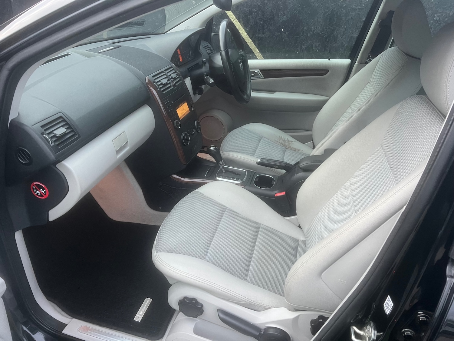 Used Mercedes-Benz A-Class 2012 for sale - 76197244: Photo 6