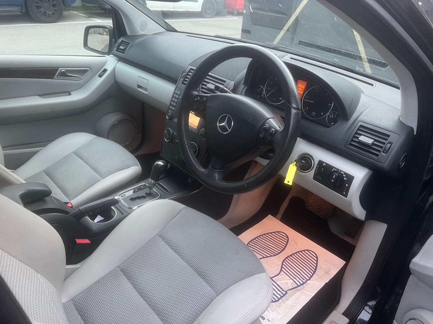 Used Mercedes-Benz A-Class 2012 for sale - 76197244: Photo 8