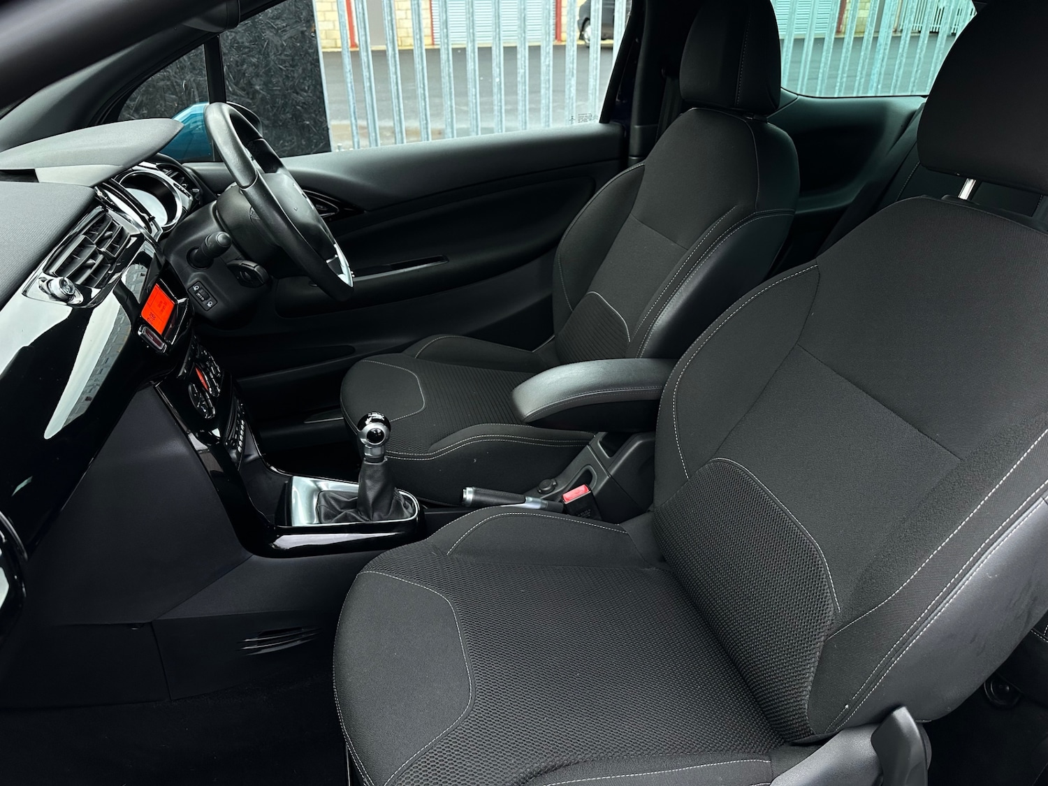 Used Citroen DS3 2015 for sale - 77476632: Photo 8