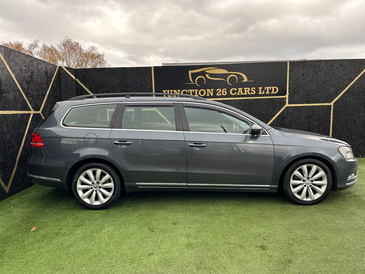 Used Volkswagen Passat 2011 for sale - 76519266: Photo 2