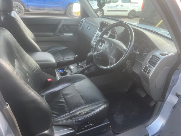 Used Mitsubishi Shogun 2006 for sale - 74208306: Photo 7