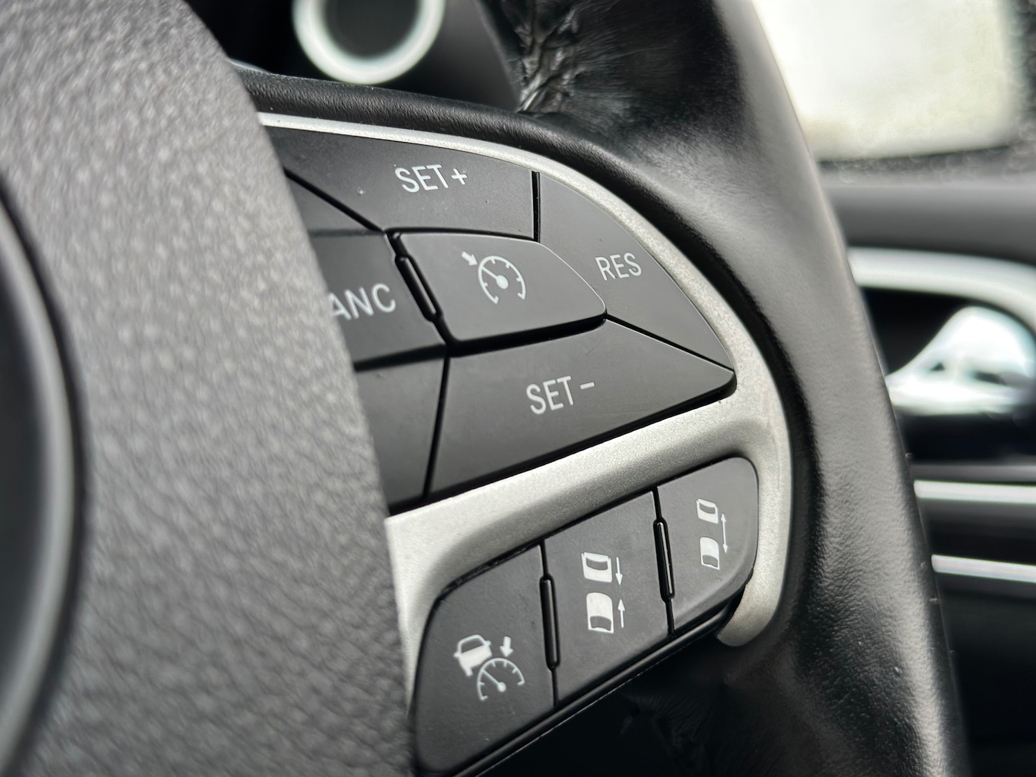 Used Jeep Grand Cherokee 2013 for sale - 76847496: Photo 14