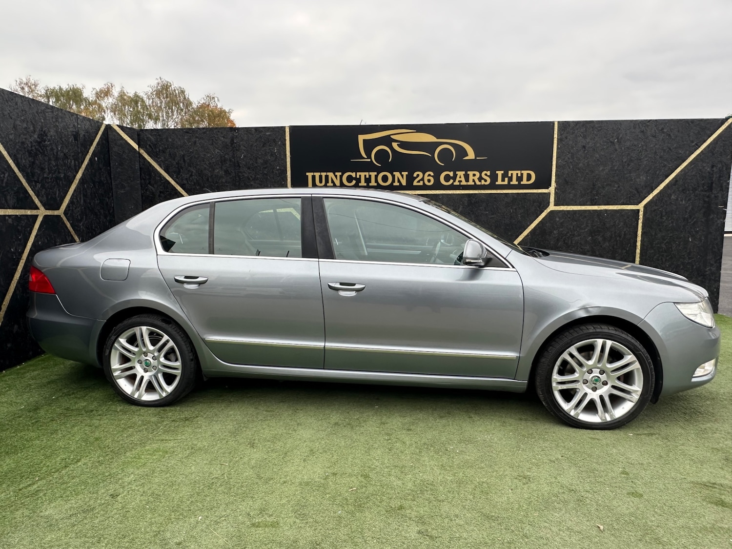 Used Skoda Superb 2012 for sale - 76302002: Photo 2