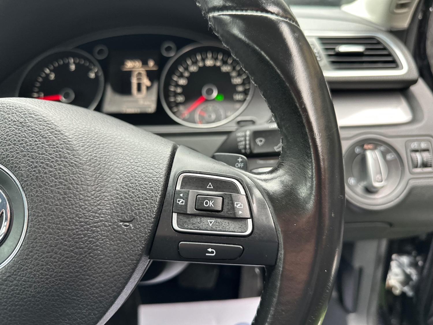 Used Volkswagen Passat 2012 for sale - 77300535: Photo 14