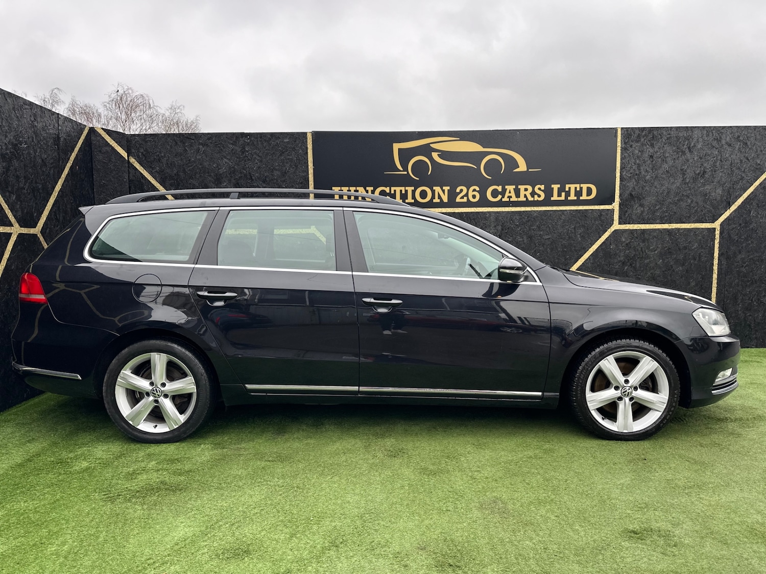 Used Volkswagen Passat 2012 for sale - 77300535: Photo 2