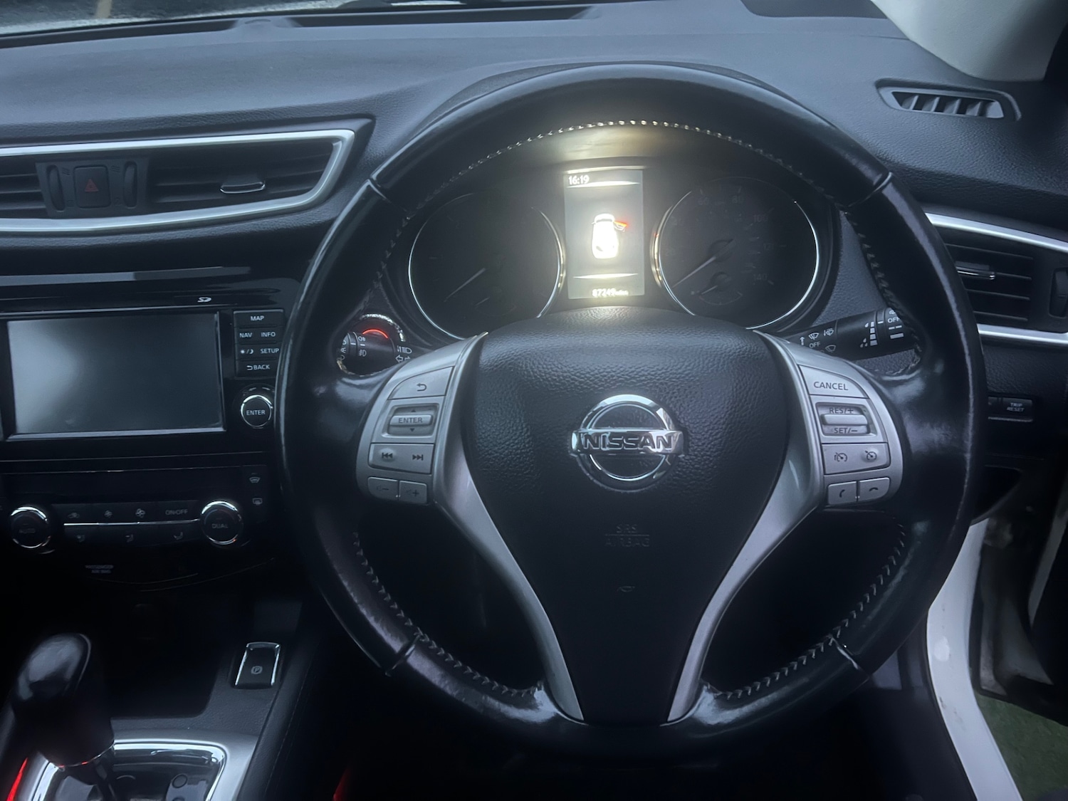 Used Nissan Qashqai 2014 for sale - 77116286: Photo 14