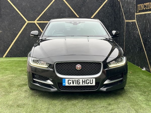 Used Jaguar XE 2016 for sale - 75138098: Photo 3