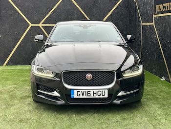 Used Jaguar XE 2016 for sale - 75138098: Photo