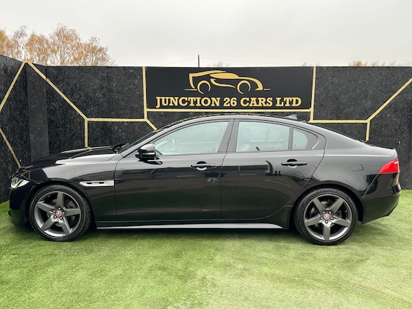 Used Jaguar XE 2016 for sale - 75138098: Photo 4