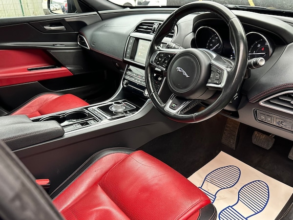 Used Jaguar XE 2016 for sale - 75138098: Photo 6