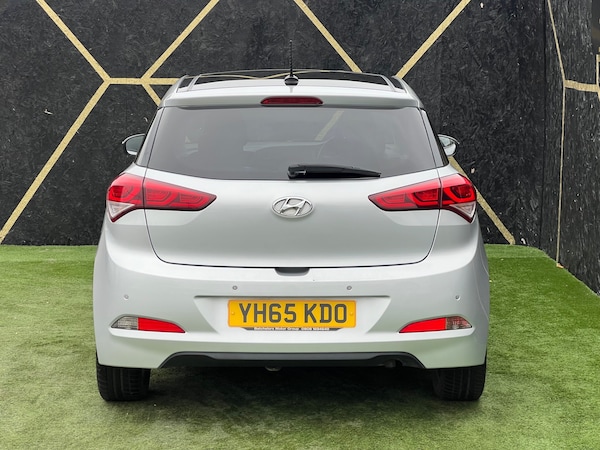 Used Hyundai i20 2015 for sale - 76253419: Photo 4