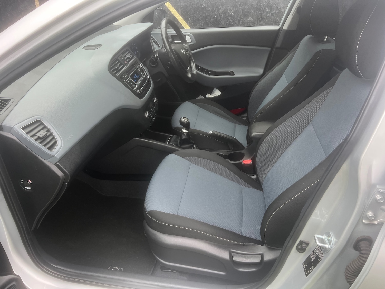 Used Hyundai i20 2015 for sale - 76253419: Photo 6