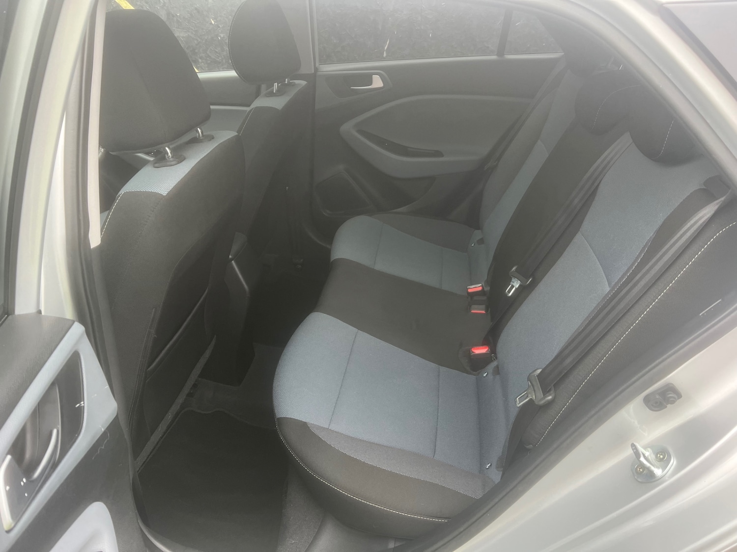 Used Hyundai i20 2015 for sale - 76253419: Photo 7