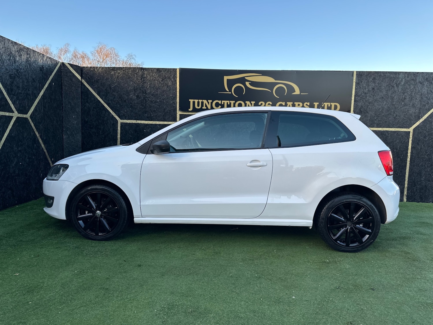 Used Volkswagen Polo 2012 for sale - 76600185: Photo 4