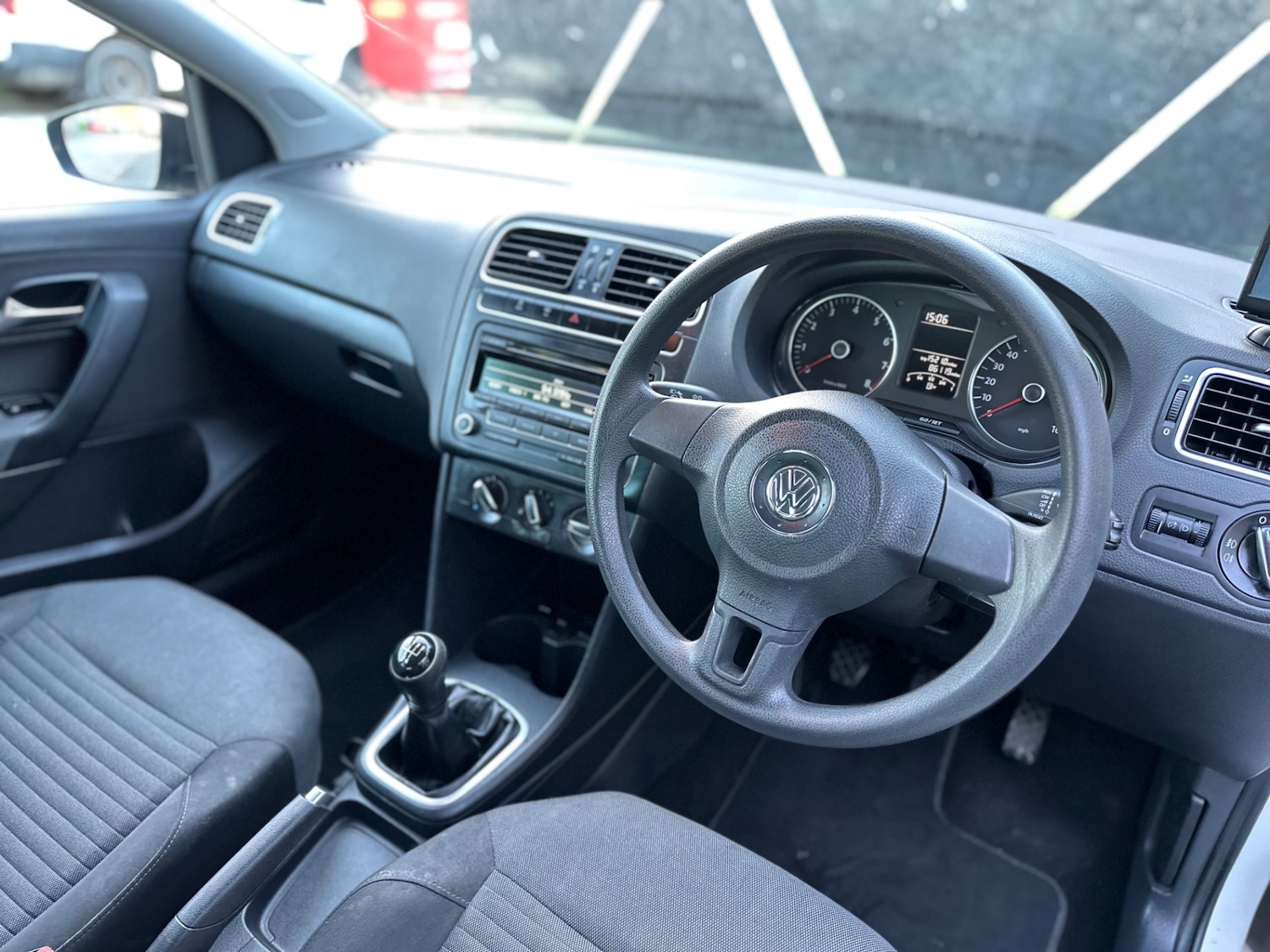 Used Volkswagen Polo 2012 for sale - 76600185: Photo 6