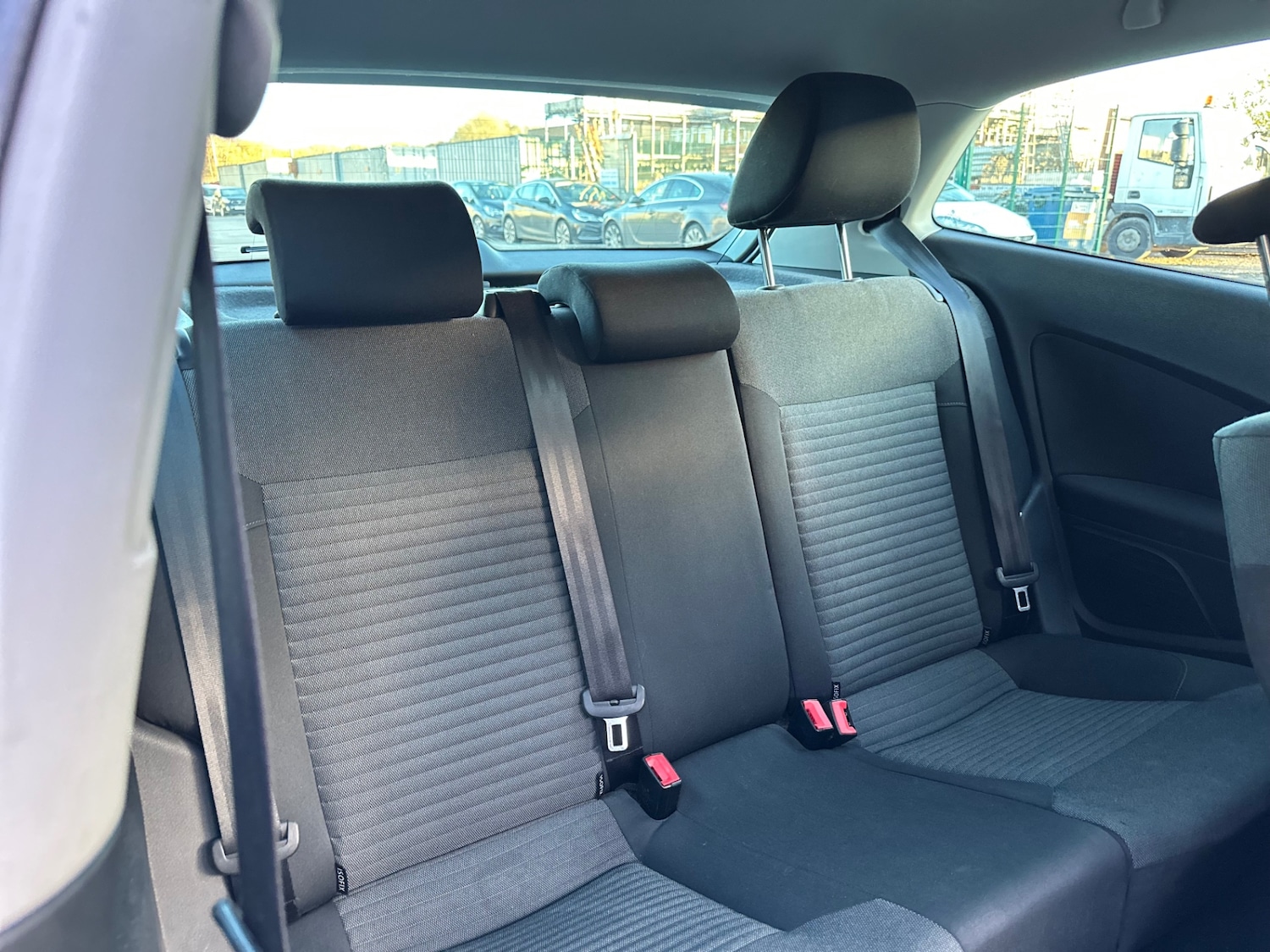 Used Volkswagen Polo 2012 for sale - 76600185: Photo 7