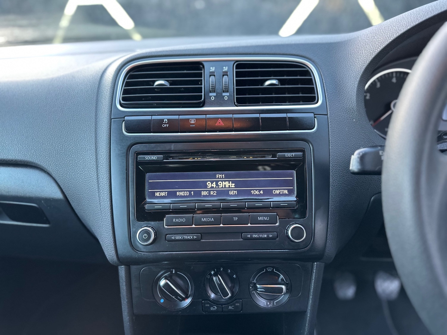 Used Volkswagen Polo 2012 for sale - 76600185: Photo 9