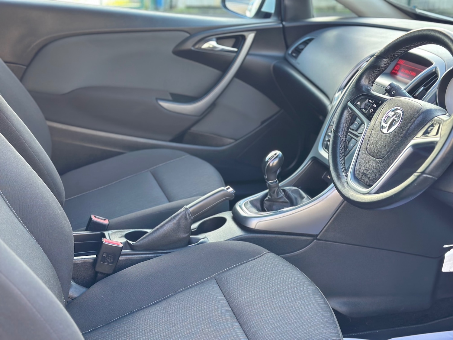 Used Vauxhall Astra GTC 2014 for sale - 77223068: Photo 7