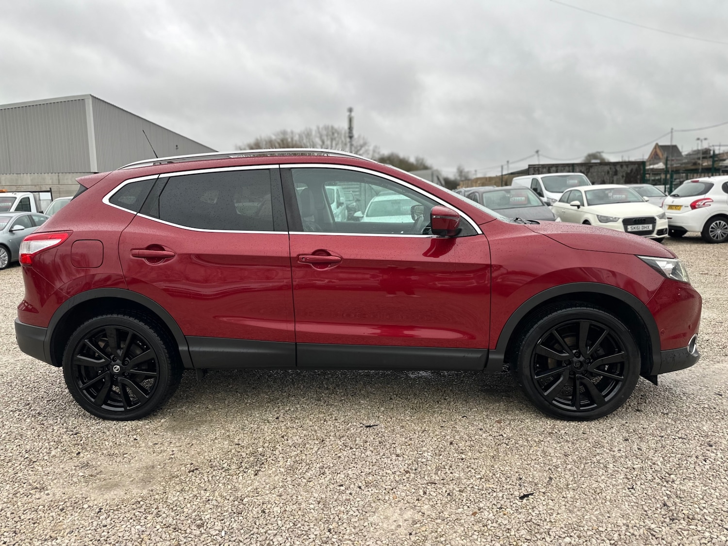 Used Nissan Qashqai 2016 for sale - 77271936: Photo 2
