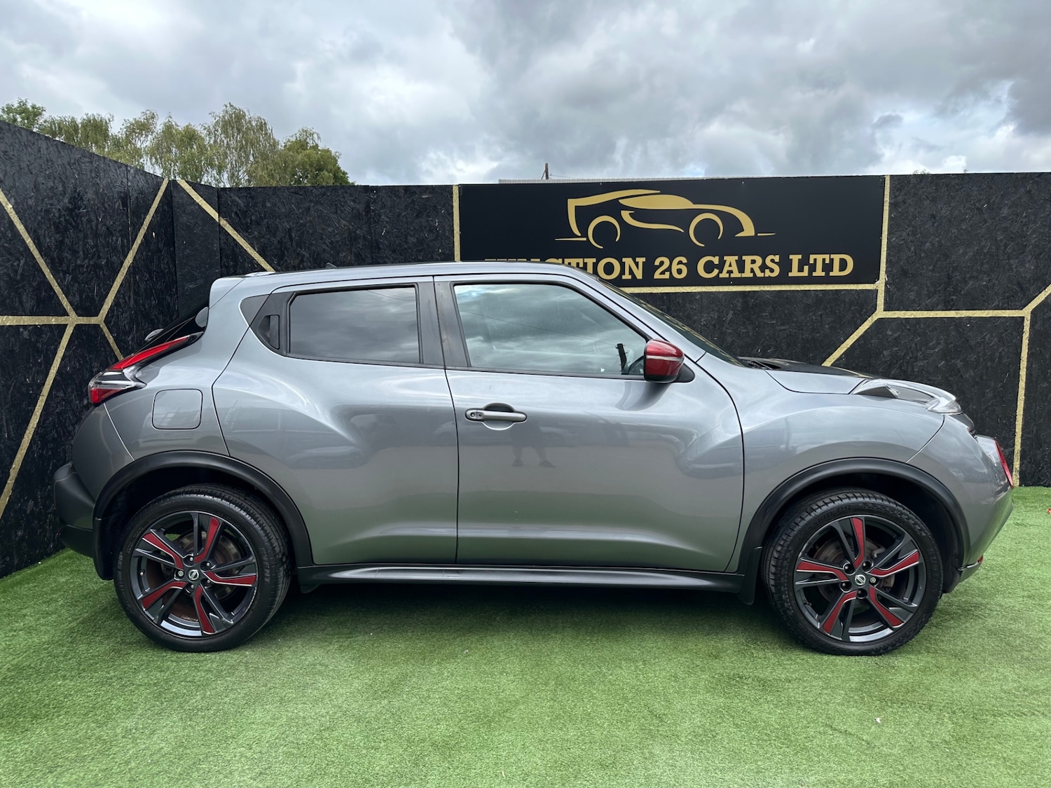 Used Nissan Juke 2016 for sale - 76500935: Photo 2