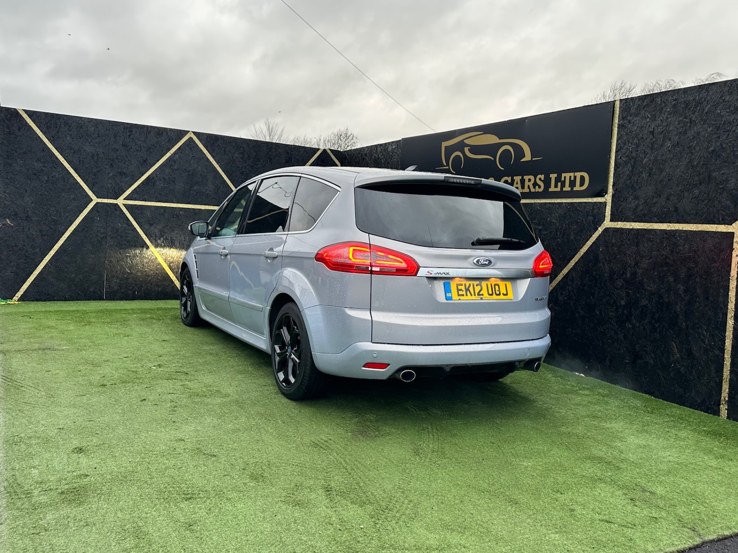 Used Ford S-Max 2012 for sale - 76970083: Photo 4