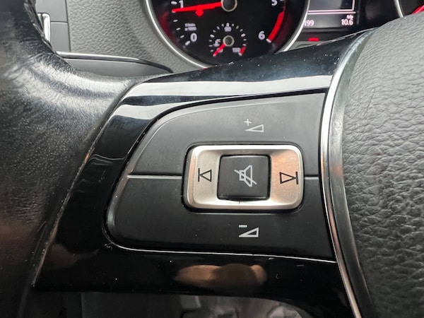 Used Volkswagen Polo 2015 for sale - 76253154: Photo 14