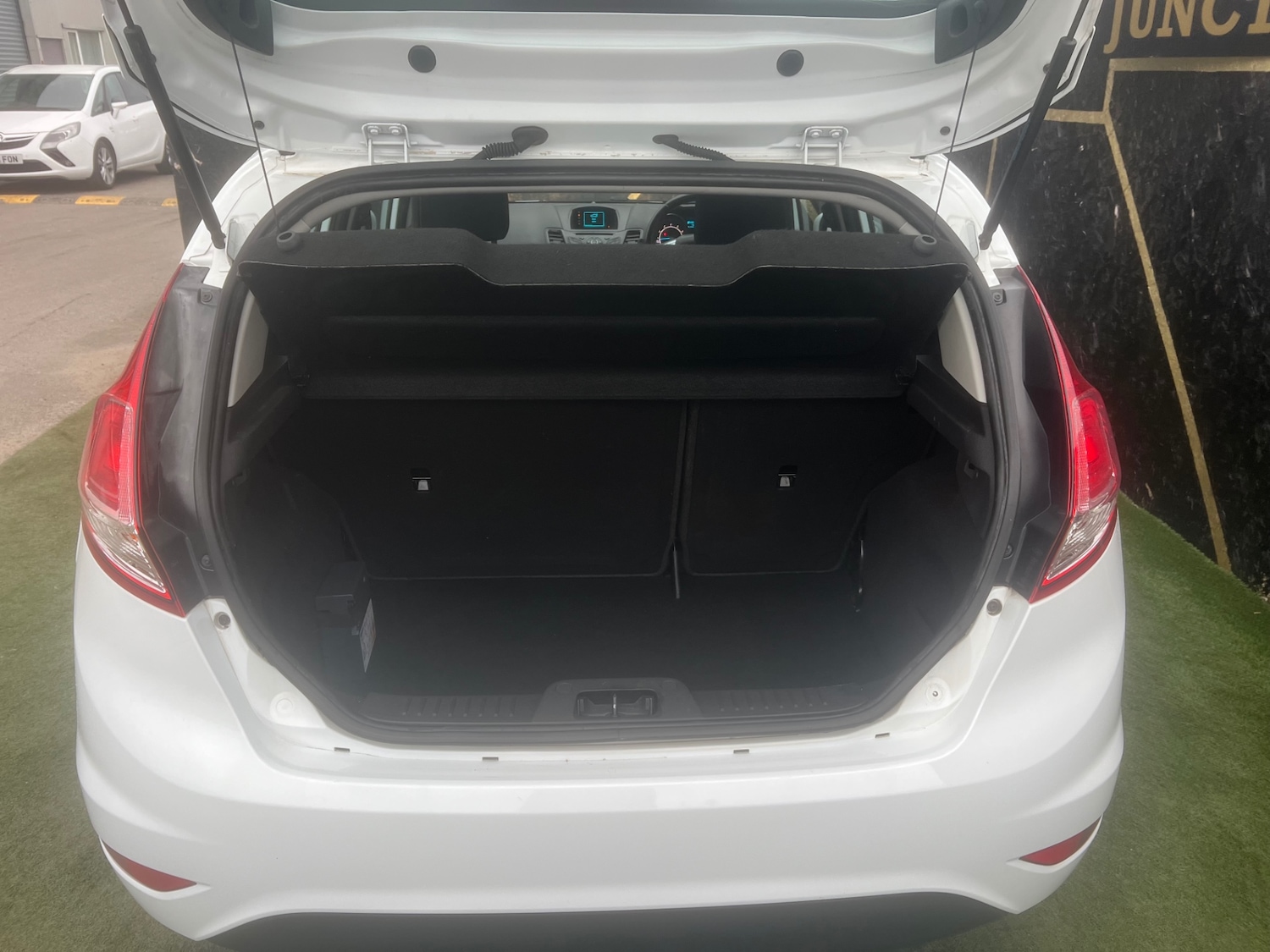 Used Ford Fiesta 2015 for sale - 78001072: Photo 15